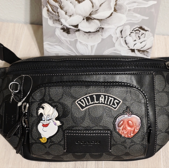 Disney X Coach Villains Black Sig CC038 Track Belt Bag With Patches Ursula Apple